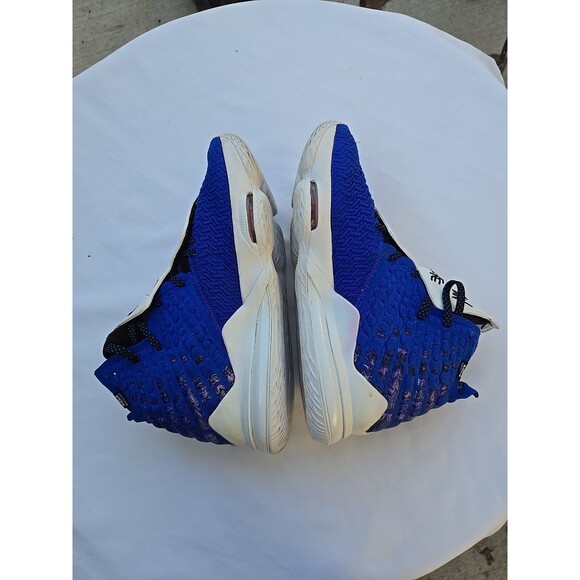 LeBron 17 x Uninterrupted More Than An Athlete Size 11 - Picture 5 of 10